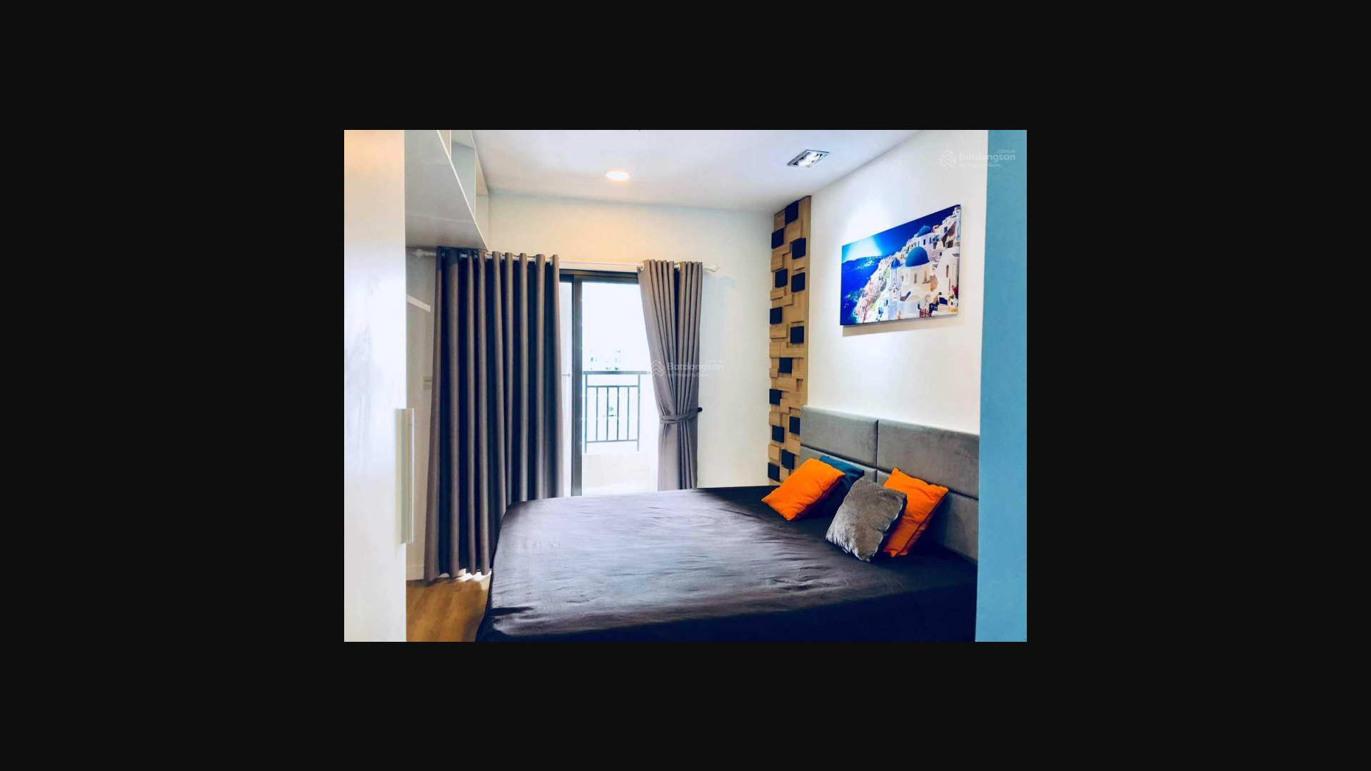 Modern 50m² 1-Bedroom Apartment with Balcony