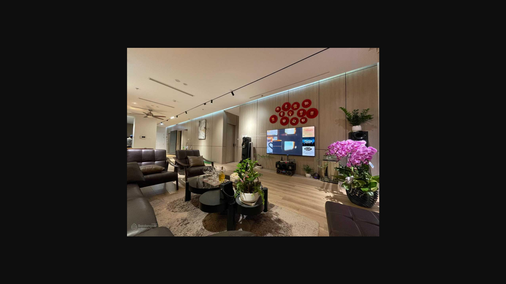 Furnished 3-Bedroom Royal City Apartment 136m²