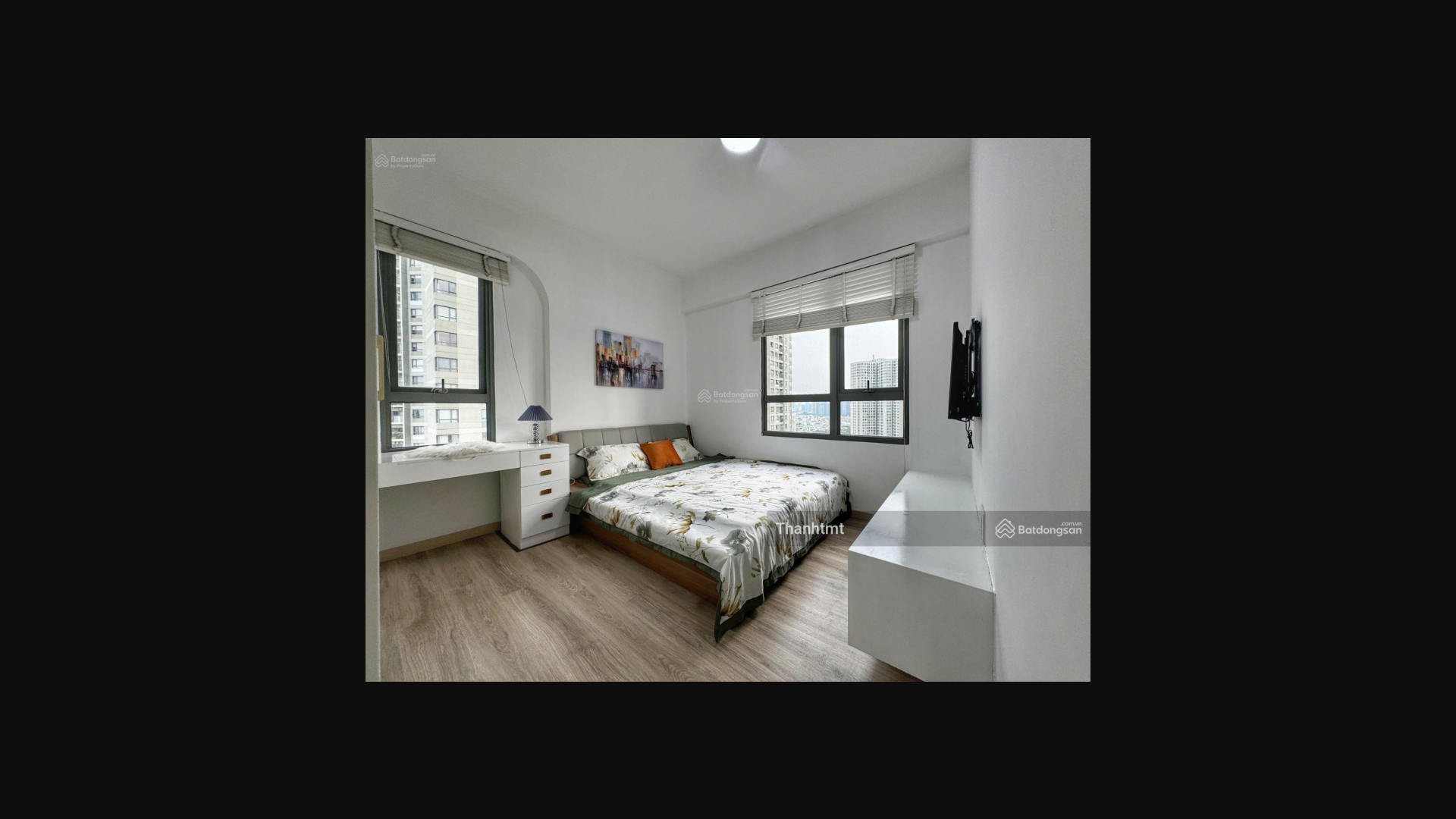 Modern 3-Bedroom Apartment with City Views