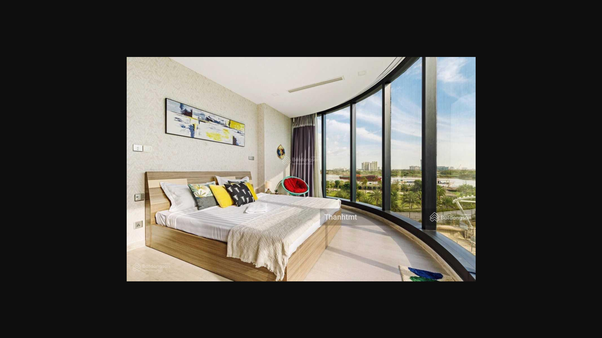 Modern 3-Bedroom Luxury Apartment with City Views