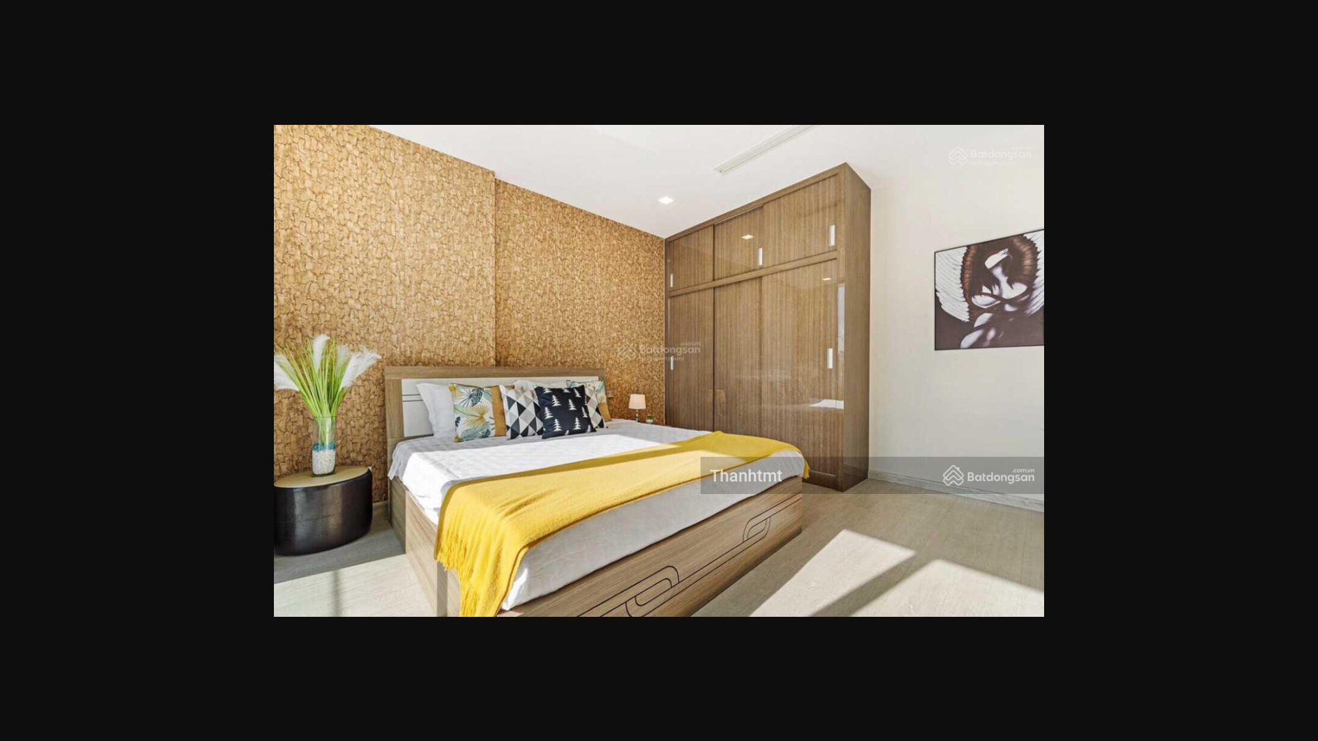 Modern 3-Bedroom Luxury Apartment with City Views