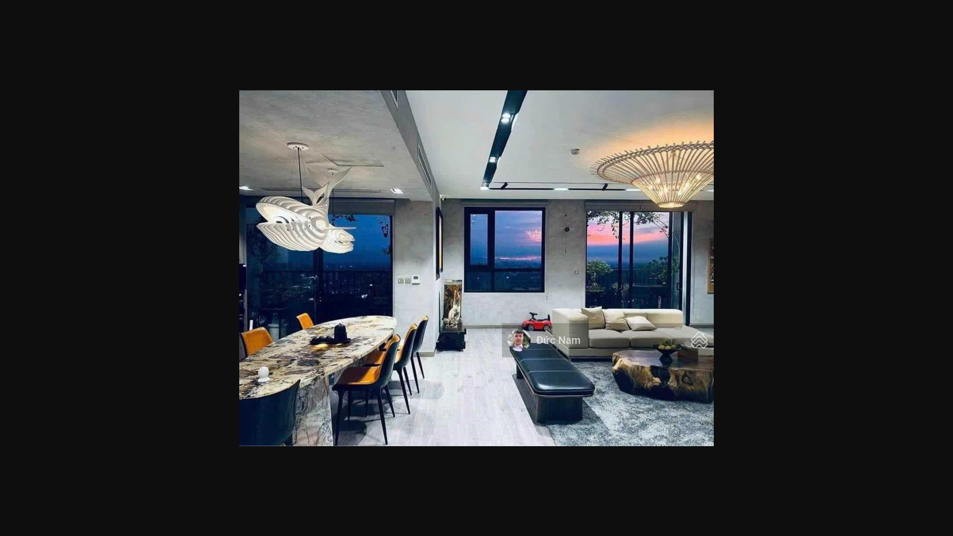 Luxurious 3-Bedroom Apartment with Panoramic Views
