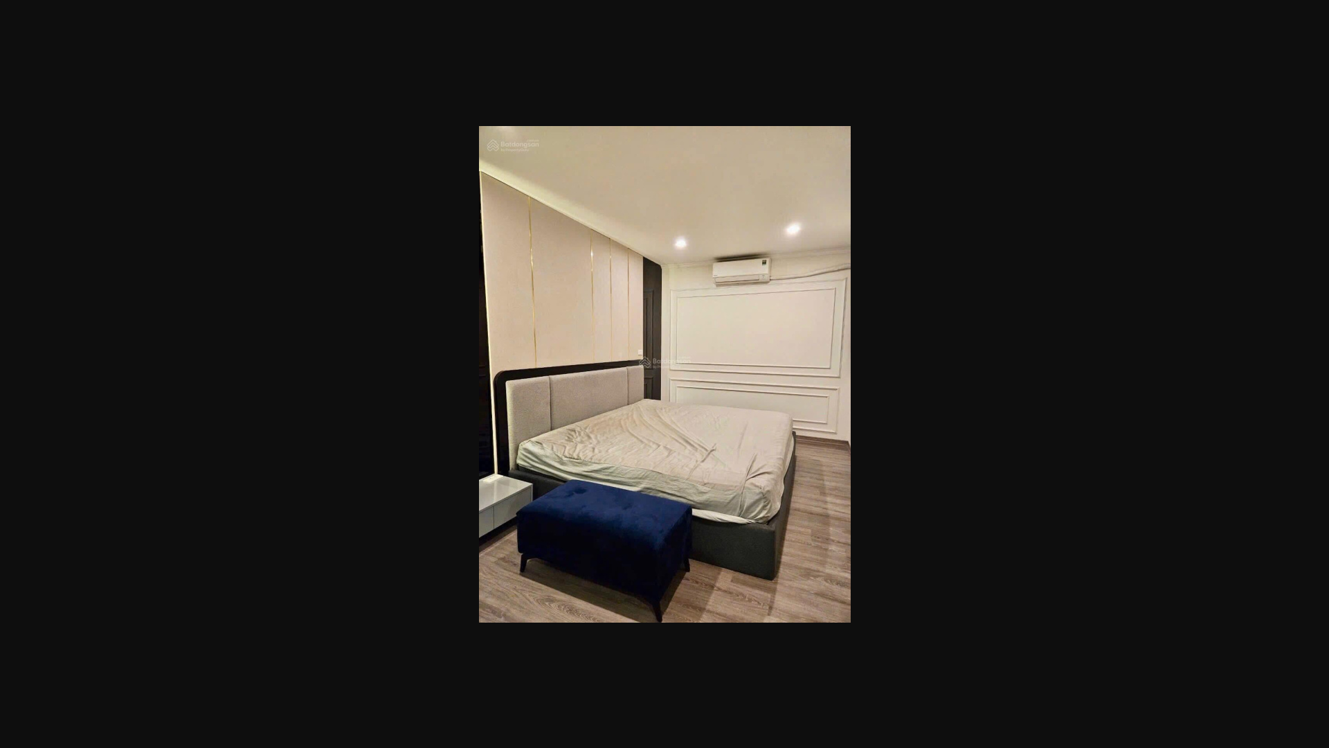 Modern 75m² Apartment with Designer Furniture