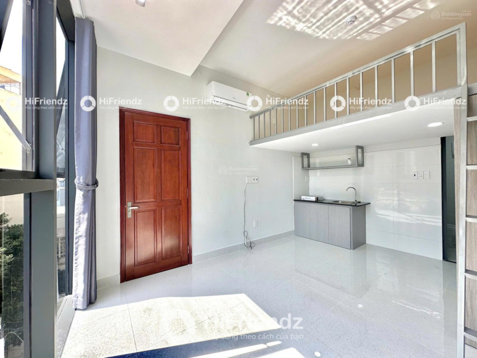 Modern Studio Apartment with Million Dollar View