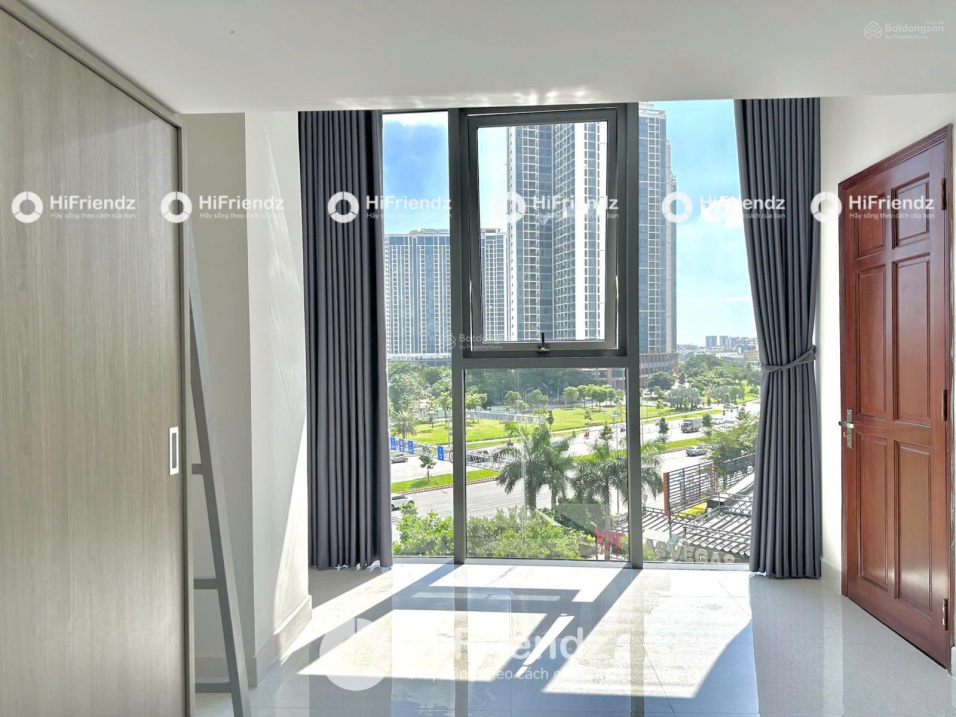 Modern Studio Apartment with Million Dollar View