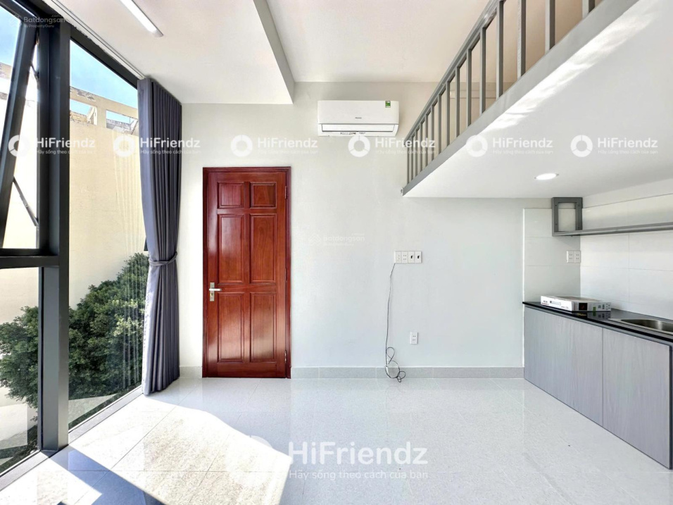 Modern Studio Apartment with Million Dollar View