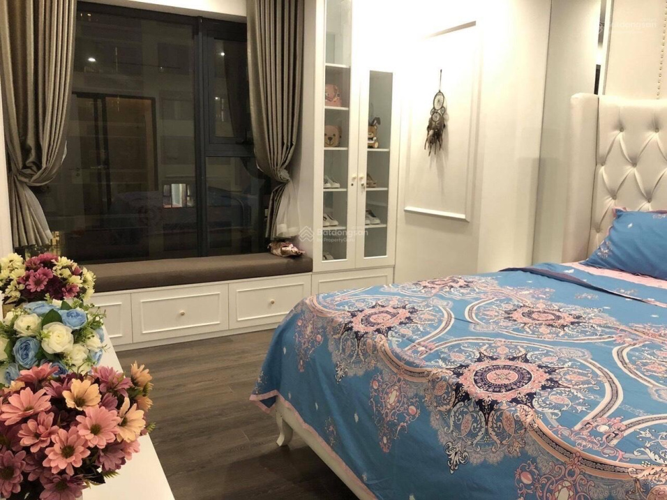 Spacious 3-Bedroom Corner Apartment with Full Furniture