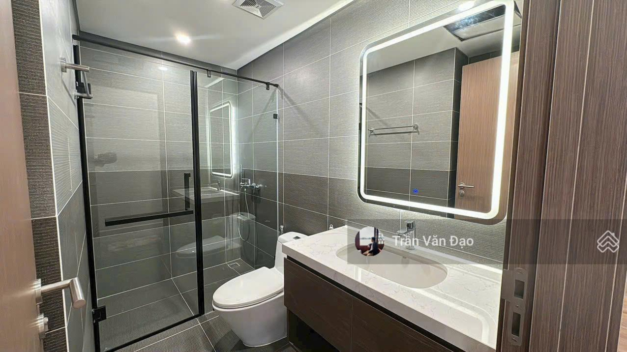 Corner Apartment with My Dinh Stadium View - 3 Bedrooms