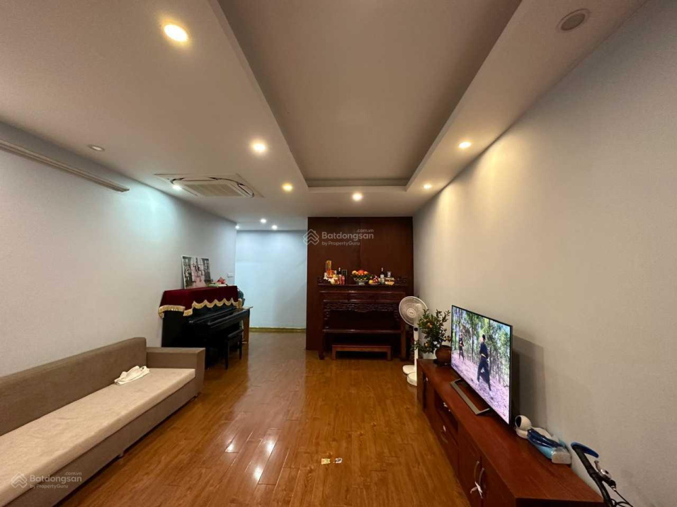 72m² Apartment with 2 Bedrooms, East-facing Balcony