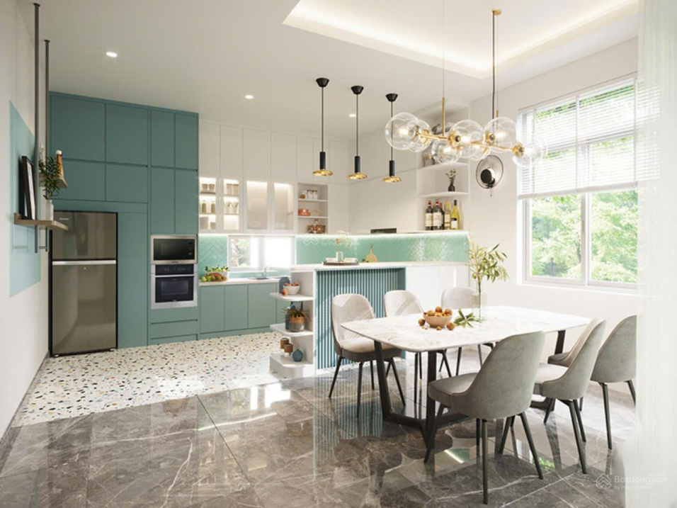 Modern 2-Bed Apartment with Designer Kitchen