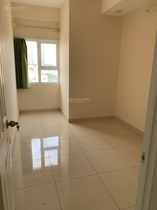 High Floor Corner Apartment with City View