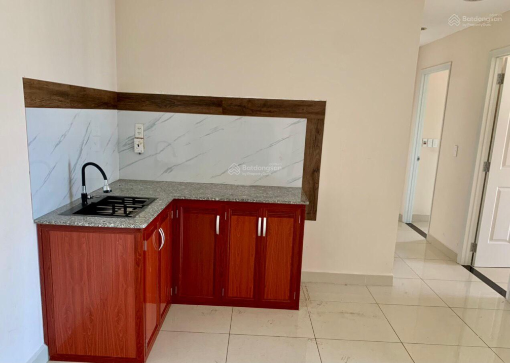 High Floor Corner Apartment with City View