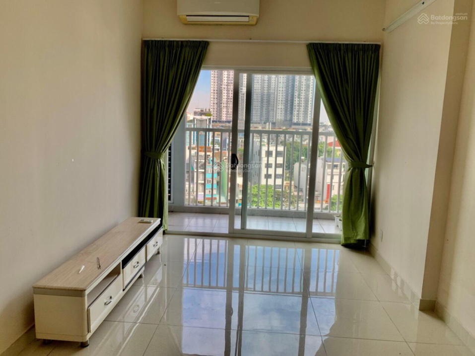 High Floor Corner Apartment with City View