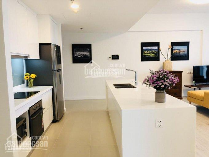 Modern Studio Gateway Apartment with Pool View