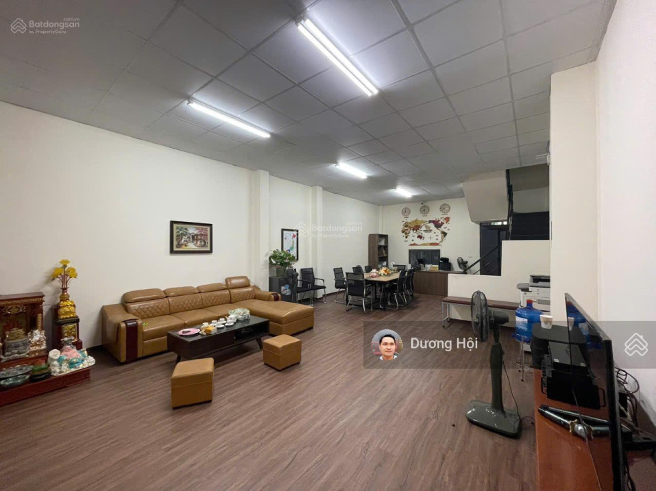 Commercial Space Near Schools and Parks