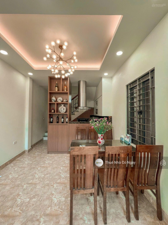5-Floor House Near Schools and Markets