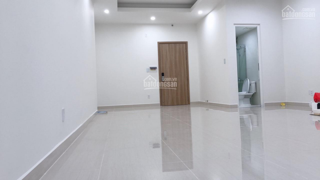 Modern 1-Bed Apartment Near Metro Station