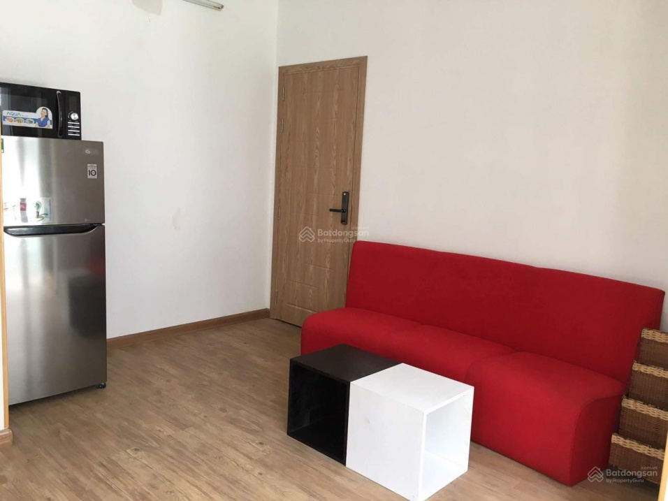 Modern Studio with Balcony and Full Kitchen