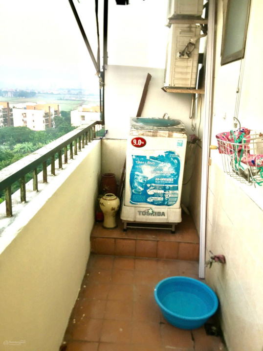 Spacious 3-Bedroom Apartment with Modern Bathroom