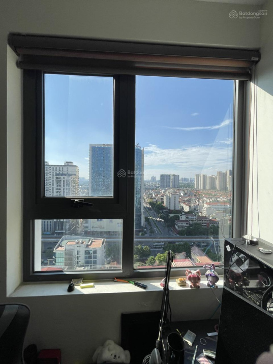 Modern 2-Bedroom Apartment with City View