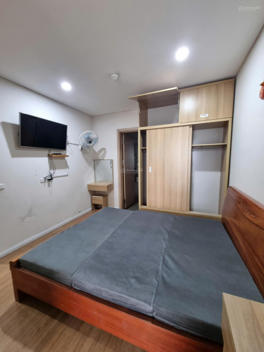 Modern 2-Bedroom Apartment Near Long Bien Bridge