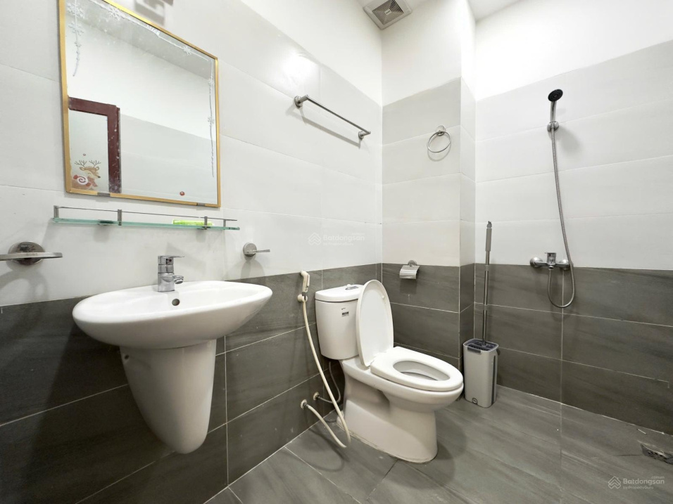 Studio Apartment with Balcony, Full Furnishing, 24/7 Security