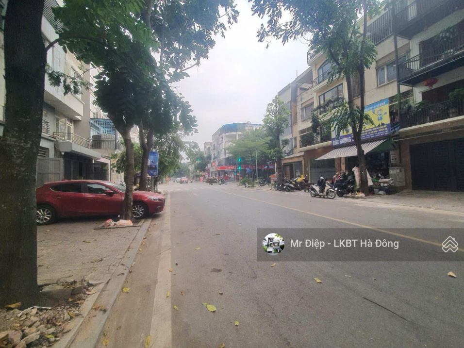 Spacious 90m² Townhouse in Ha Dong District