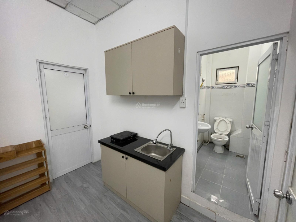 Modern 2-Bedroom Apartment in District 1 Center
