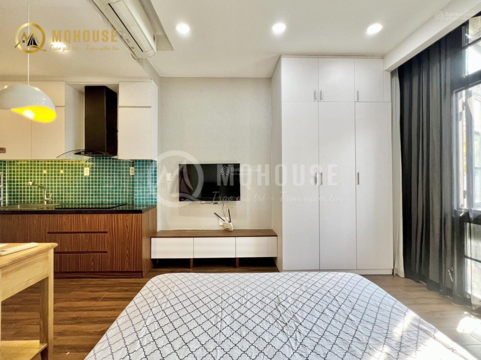 Modern Studio Apartment with Designer Finishes