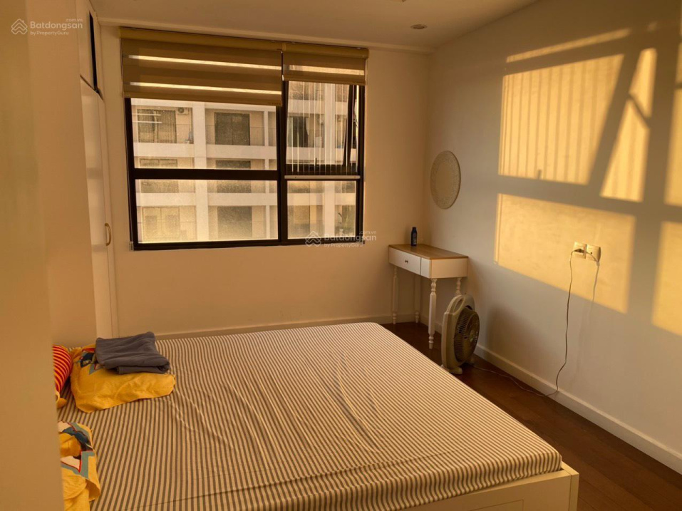 Spacious 3-Bedroom Vinhomes DCapitale Apartment