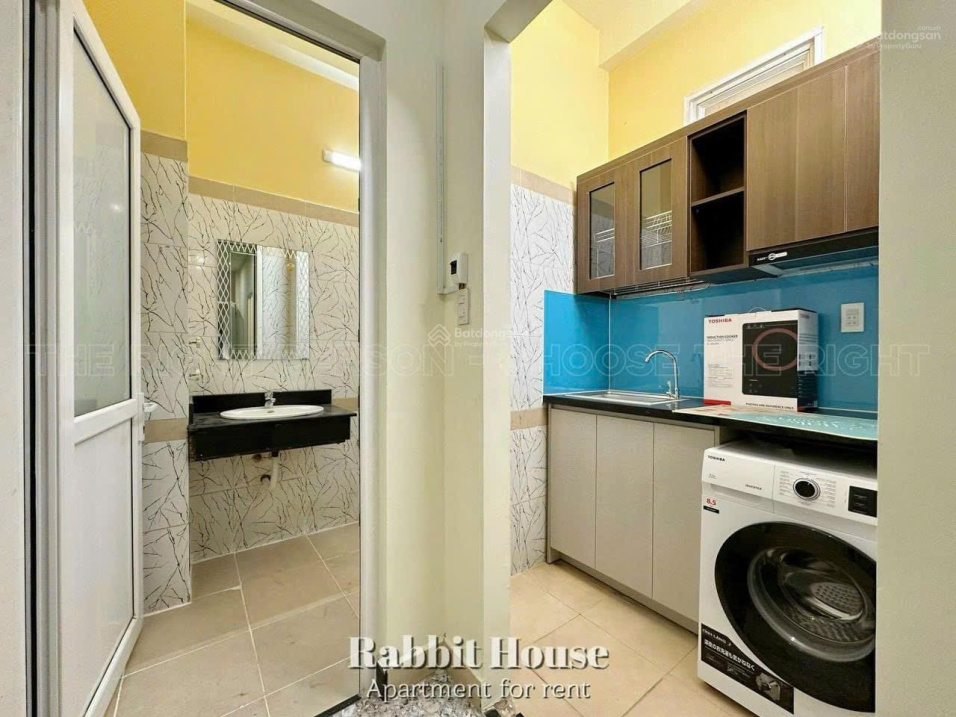 Modern 40m² Apartment with Balcony in Binh Thanh