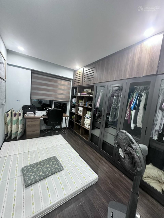 Modern 3-Bedroom Imperial Plaza Apartment with Balcony