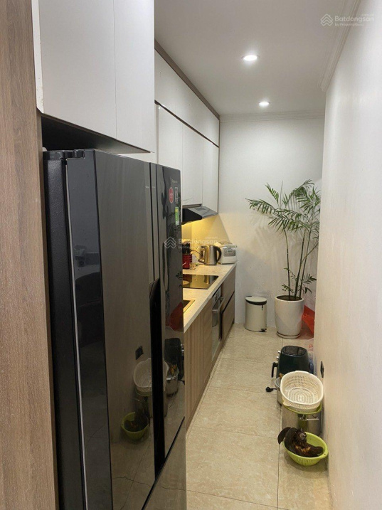 Modern 1-Bedroom Apartment with City View