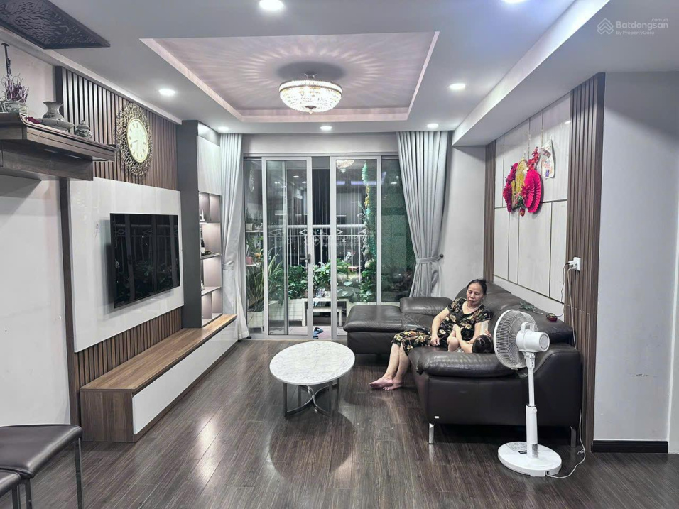 Spacious 3-bedroom apartment in Sky Central, Dinh Cong