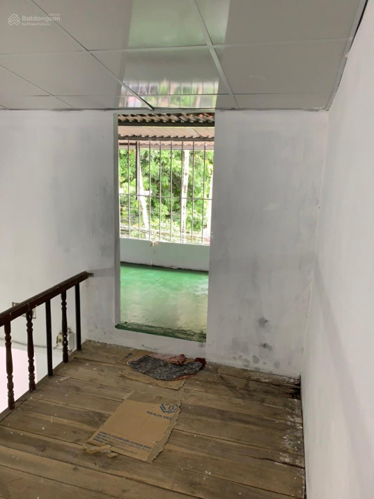 Compact 1-Bedroom Apartment near Linh Nam Street