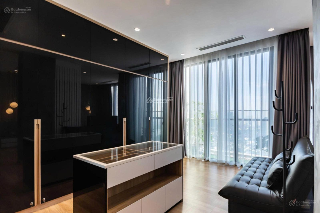 Modern Galaxy 9 Apartment in Ho Chi Minh City