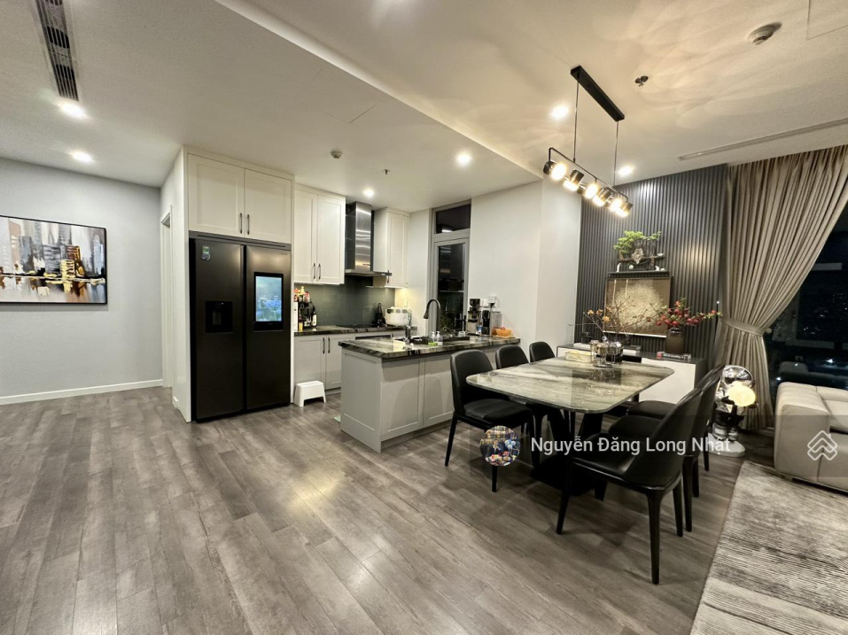 Duplex Apartment at Hoang Thanh Tower with 3 Bedrooms