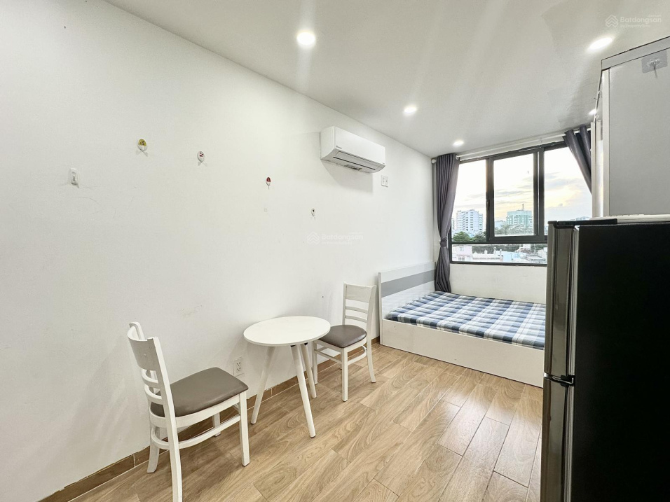 Modern Studio Apartment in District 3