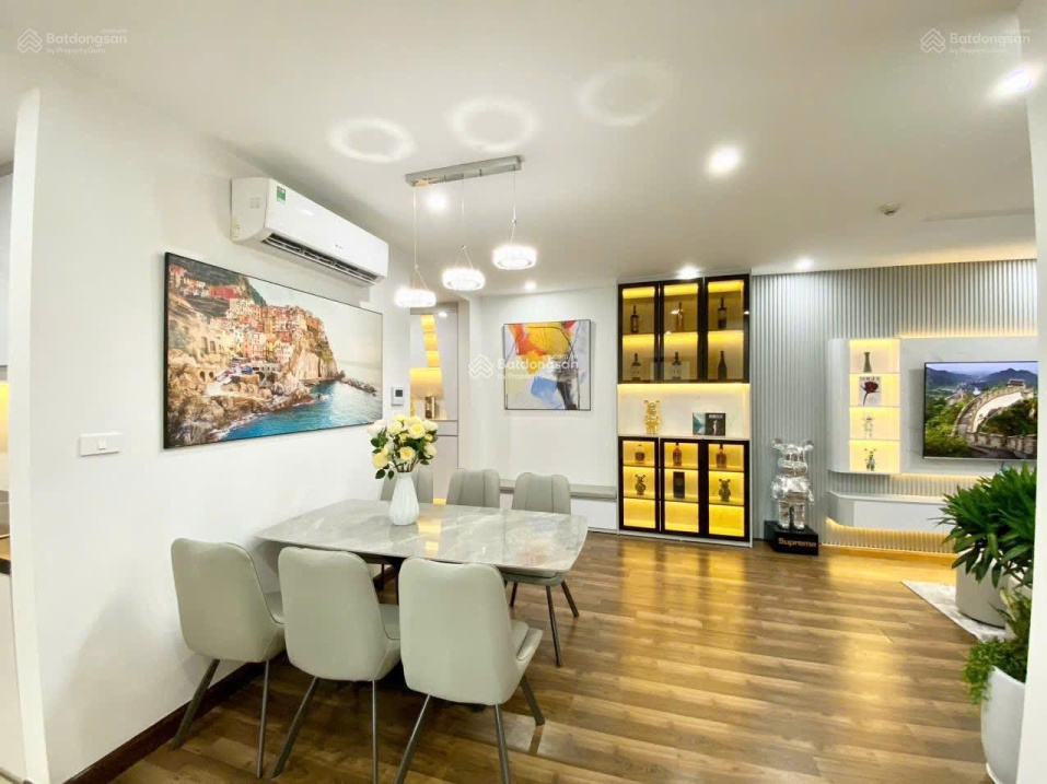 Lake View 2-Bedroom Apartment in Eco Lake View