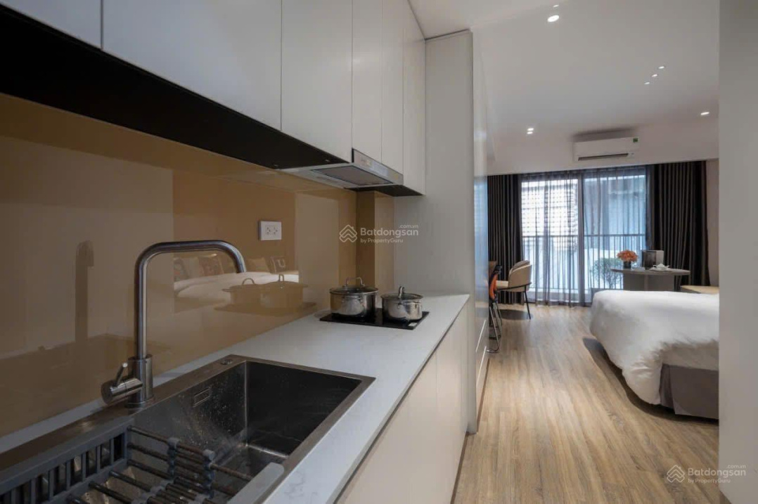 Modern 45m² Apartment with Balcony in Trung Kinh