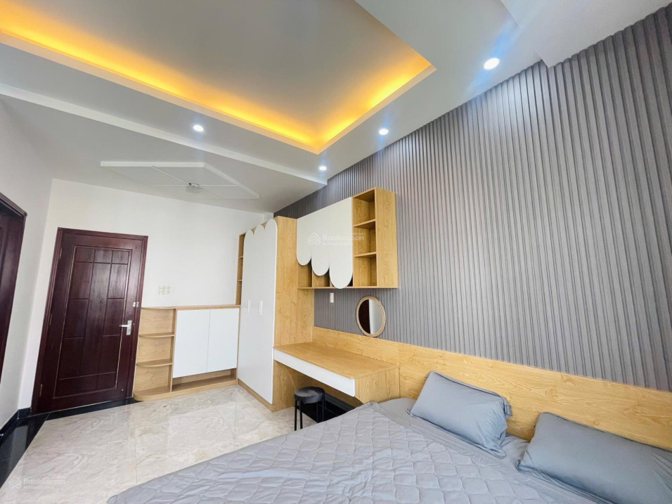 Modern Studio Apartment with Balcony Near Cultural Center