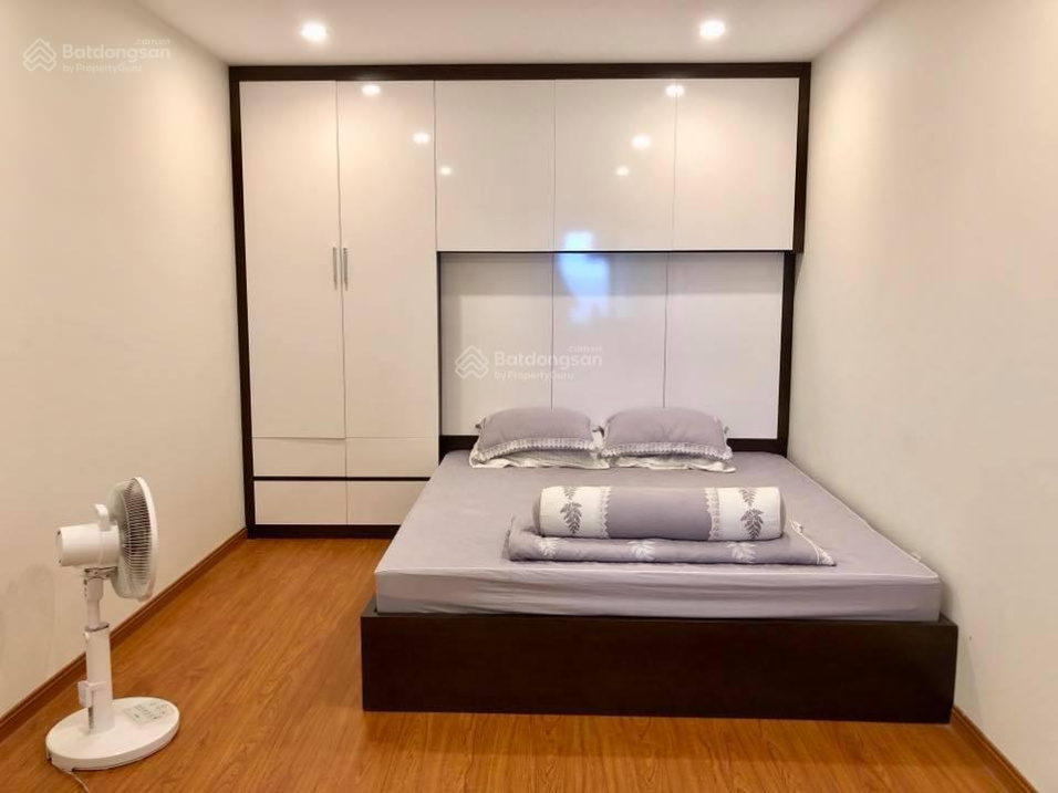 Modern 3-Bedroom Apartment with City Views