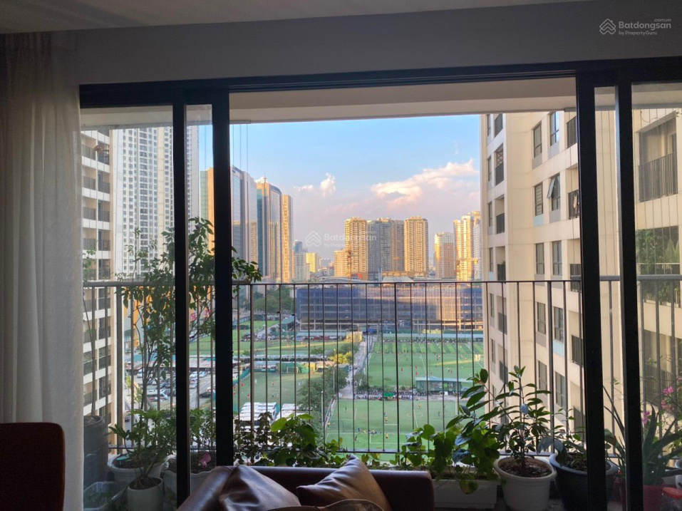 Spacious 3-Bedroom Vinhomes DCapitale Apartment