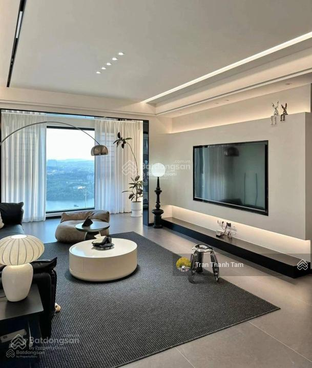 Modern 83m² Apartment with 2 Bedrooms in Oriental Plaza
