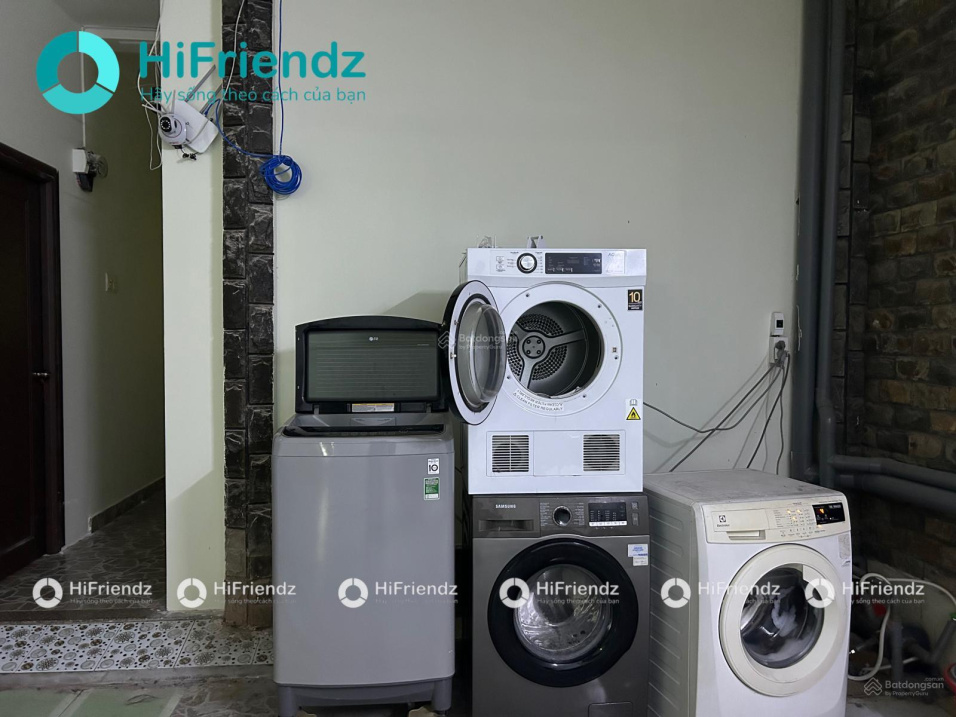 Spacious 50m² Studio with Shared Laundry