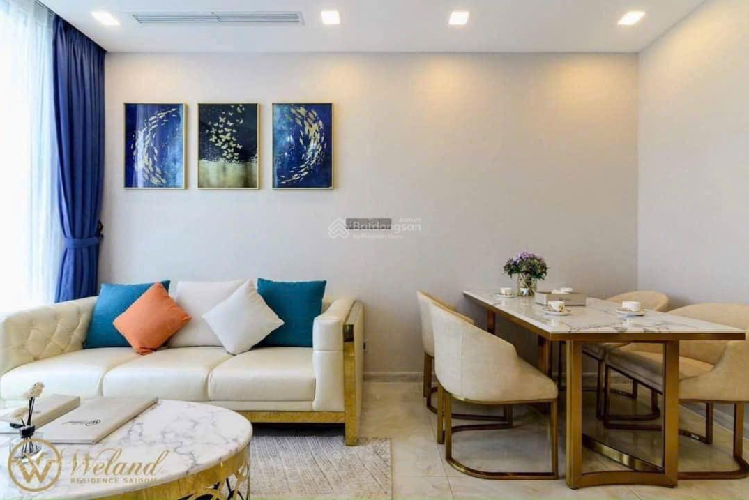 Modern 2-Bed Emerald Apartment with Full Furniture