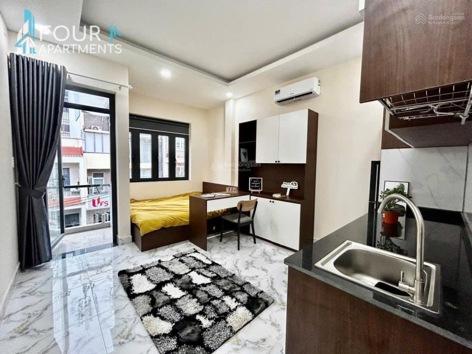 Modern Studio Apartment with Full Amenities