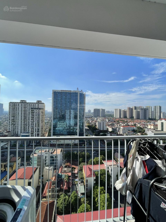 Modern 2-Bedroom Apartment with City View