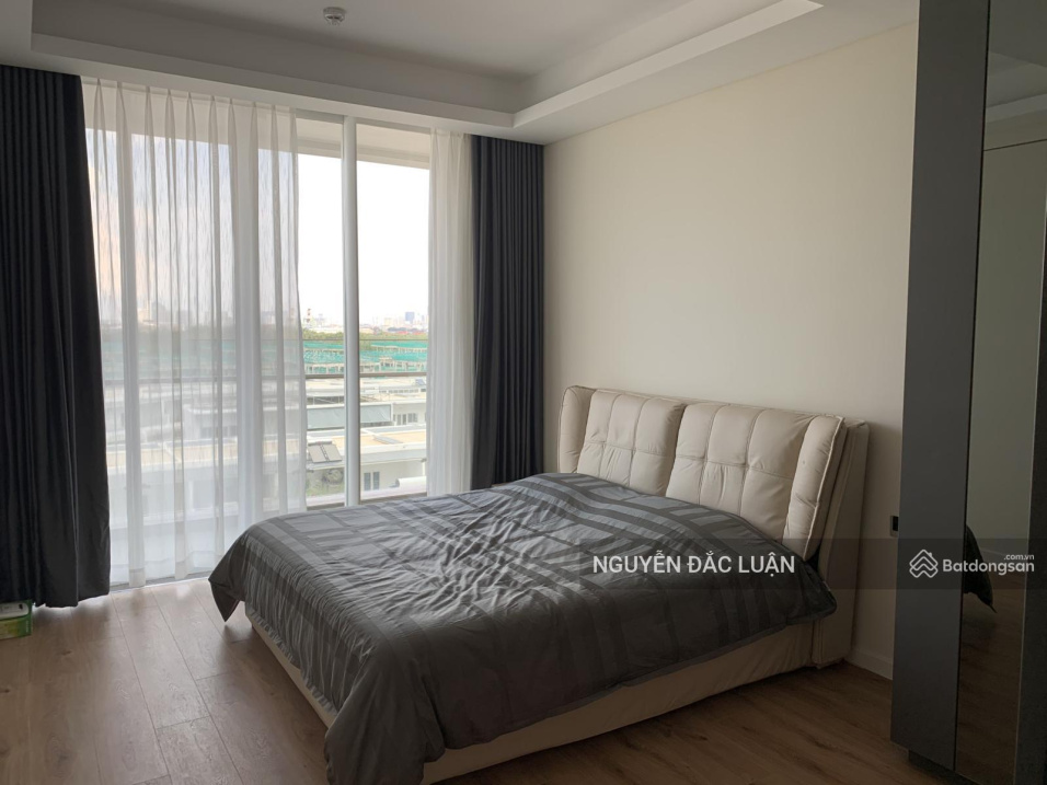 Luxurious 3-Bedroom Sarina Sala Apartment with Balconies