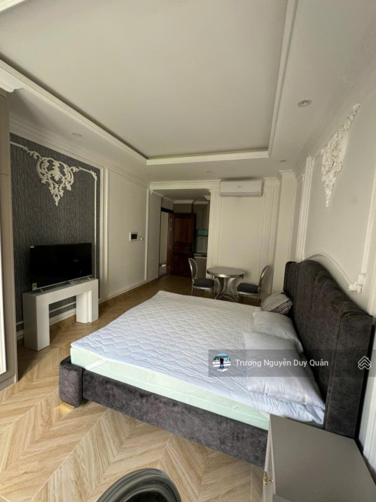 Modern Designer Apartment with Luxury Finishes